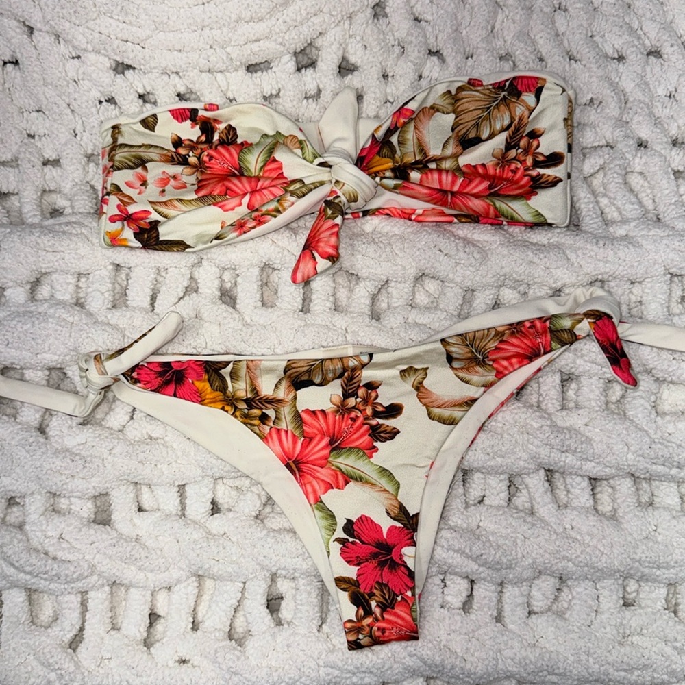 Beach Bunny Strapless Bikini - Picture 1 of 5